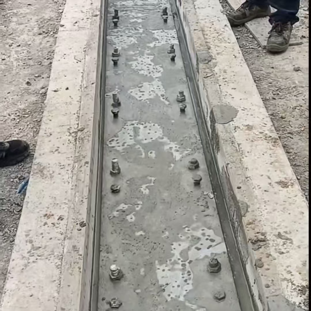 荣昌港口码头起重机龙门吊重型机械设备稳固用早强快凝轨道胶泥